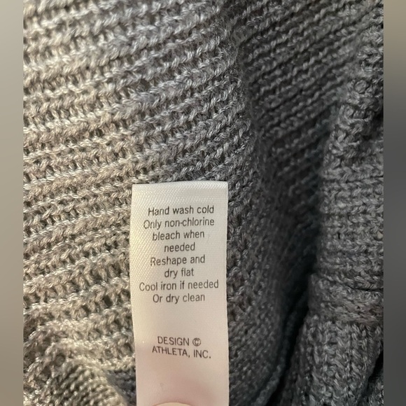 Athleta Sweater Short Sleeve Snap Button Cardigan Y2K Gray Knit Medium Eco EUC - Picture 8 of 11